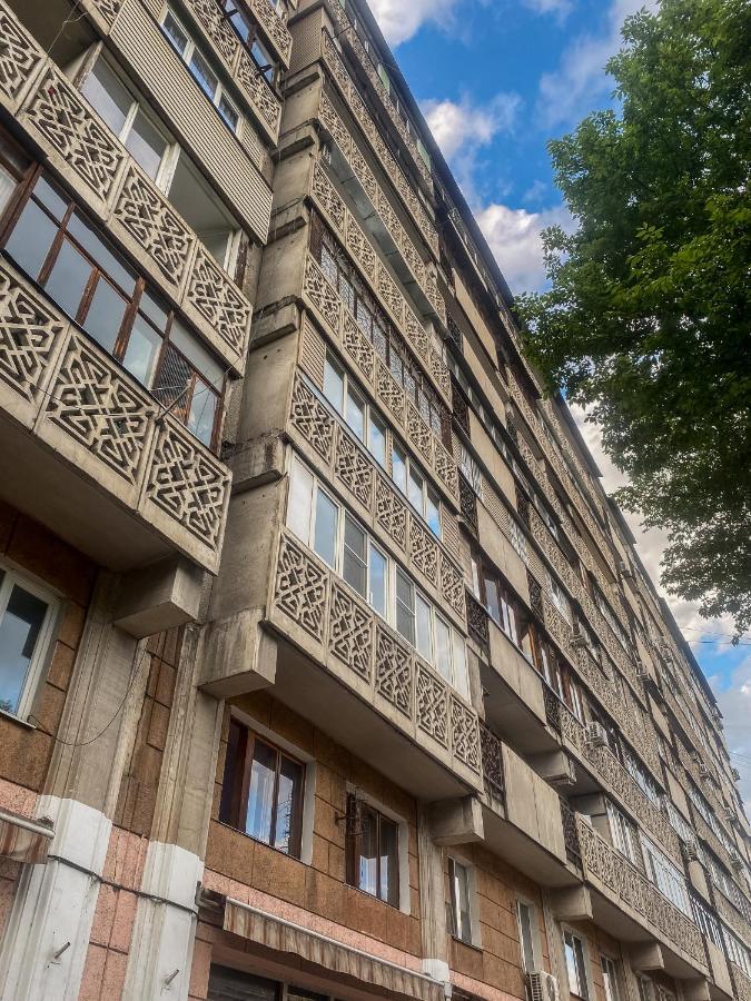 Золотой Квадрат 60 Кв2 Almaty Exterior foto